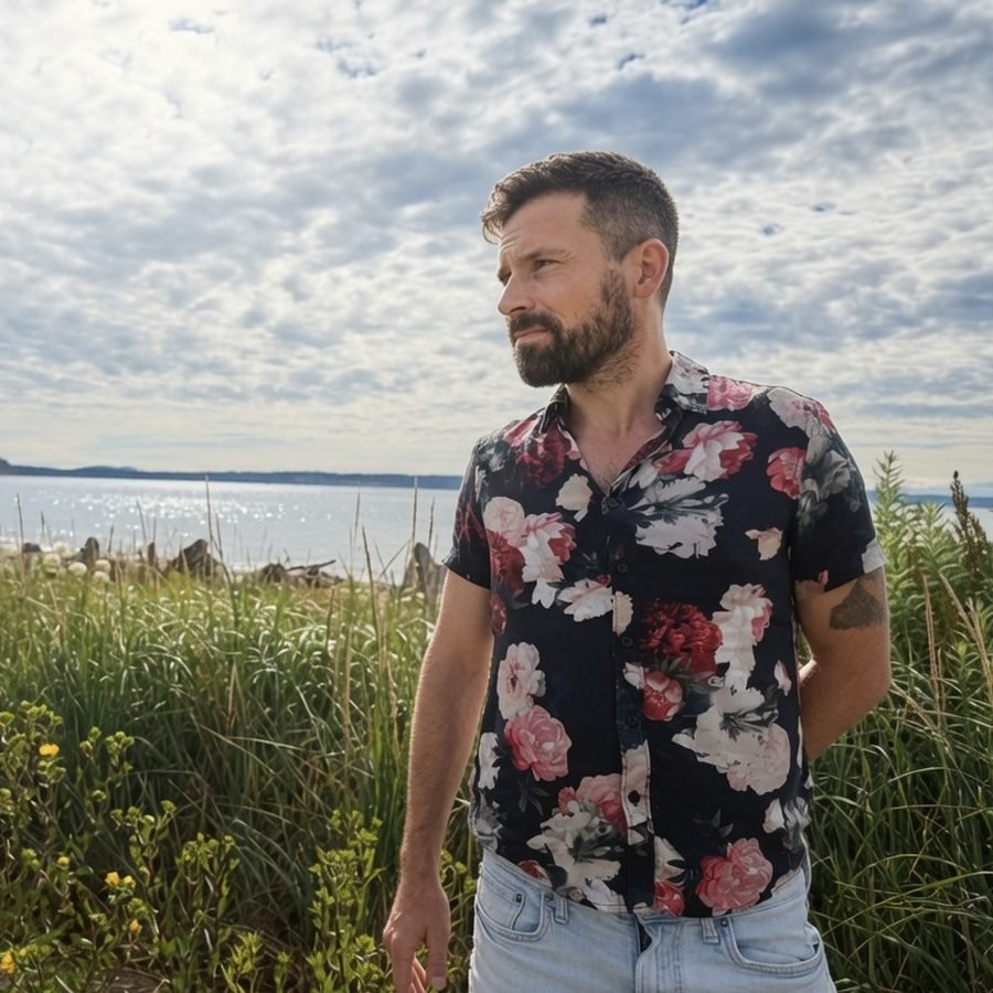 CrgrsBckr, music curator and playlist architect